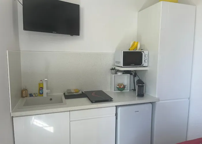 ゲストハウス Begood'iz Naturiste Independant Au Calme Au Coeur Du Village 3*