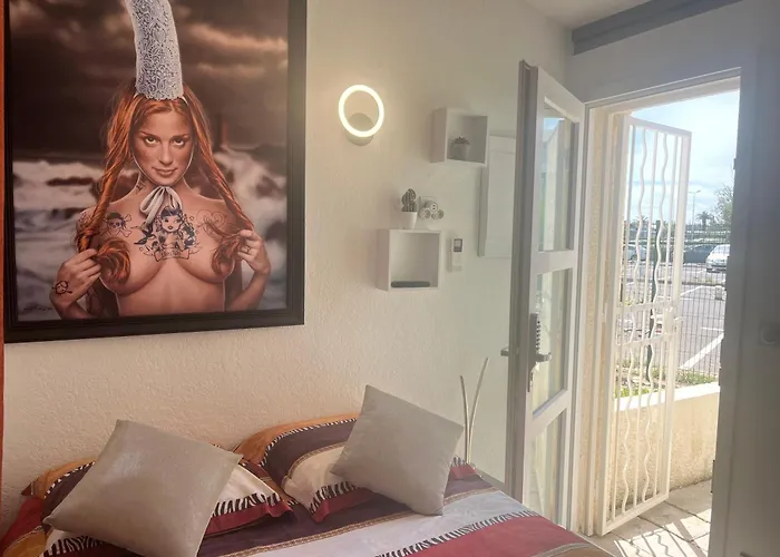 ゲストハウス Begood'iz Naturiste Independant Au Calme Au Coeur Du Village