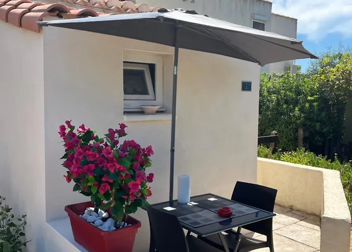 ゲストハウス Begood'iz Naturiste Independant Au Calme Au Coeur Du Village